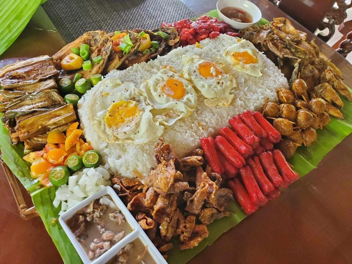Redwood Cabin Bolinao Eksteriør billede